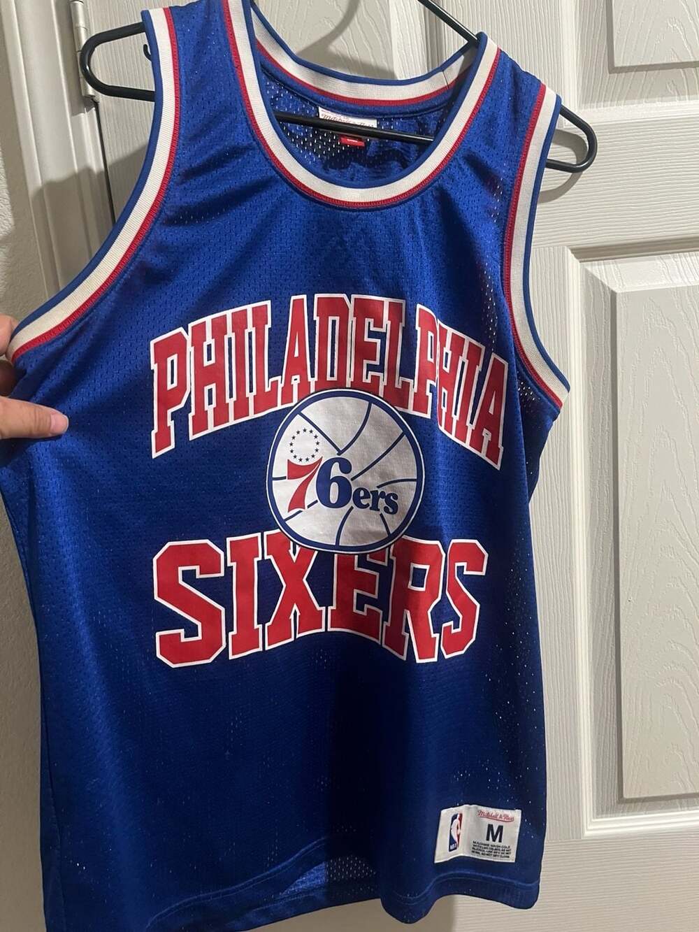 Mitchell & Ness Philadelphia 76ers Basketball Jersey Size M